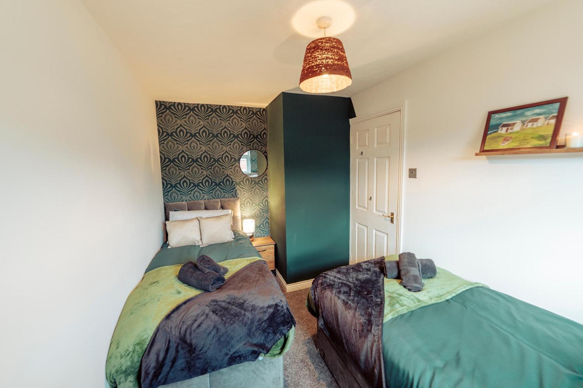 2 Bedroom Peaceful Home, Colchester Mile End Екстер'єр фото